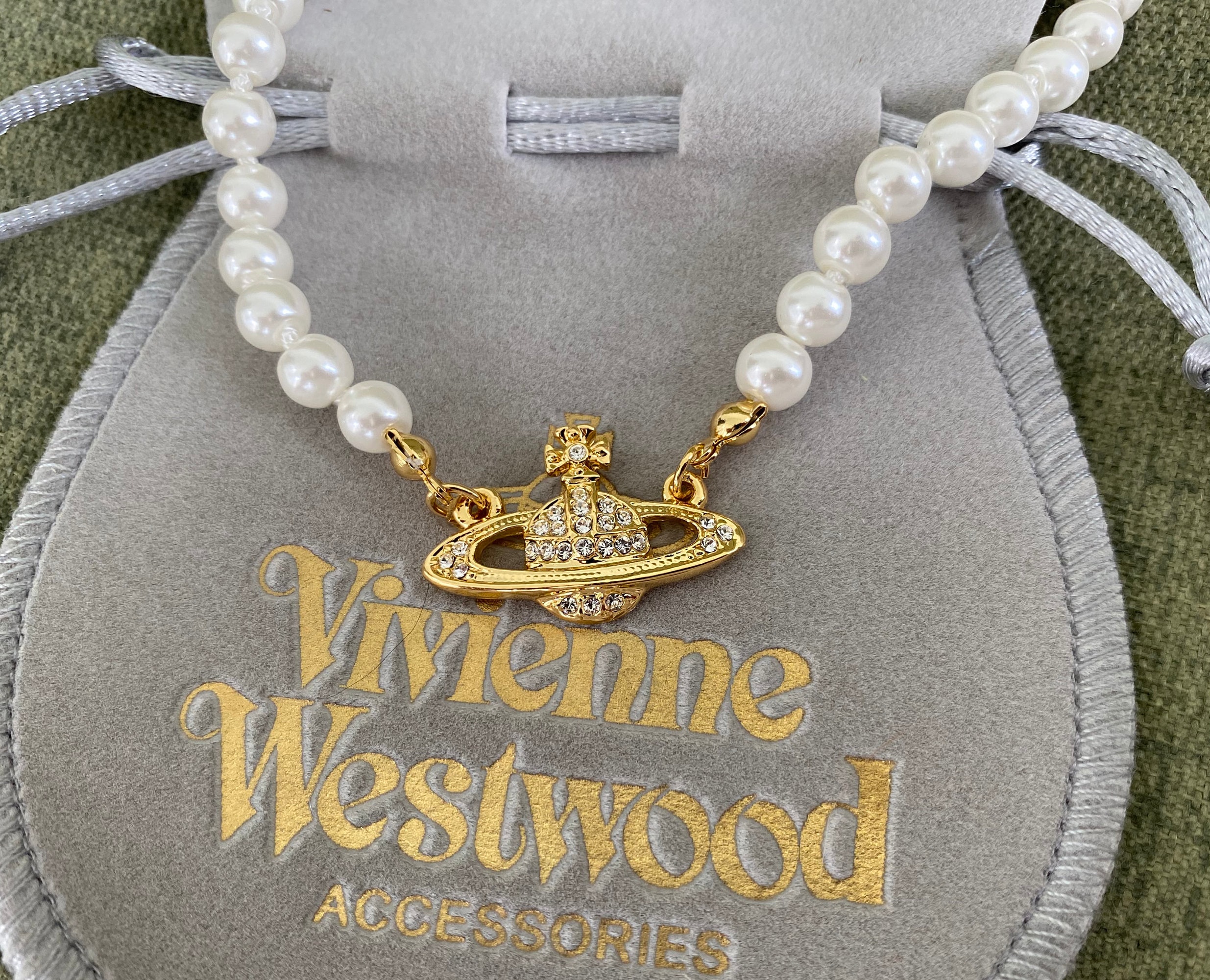 One Row Pearl Bas Relief Choker In Gold For Women Vivienne Westwood ...