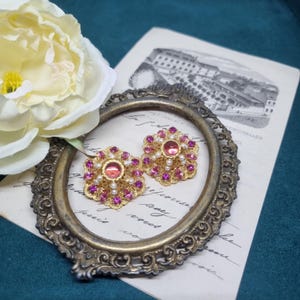 Vintage ear clips 50s massive runway earrings / Made in West Germany statement clips gold rhinestones pink