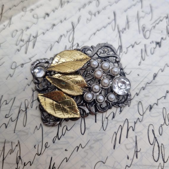 Broche Ancienne ART DECO - Bijou Fantaisie Laiton Argenté - Ovale 3x5 Cm - Occasion