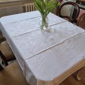 Antike Baumwolle Tischdecke zartes Rosa mit Grau Muster 130x130cm Vintage Landhaus French