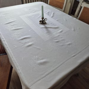 Tischdecke Damast weiß 143x120cm Tafel Königlich wunderschön! (zwei kleine Stockflecken) ?