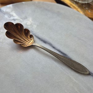 Antique shell-shaped spoon, sugar spoon, Alpacca gold and silver