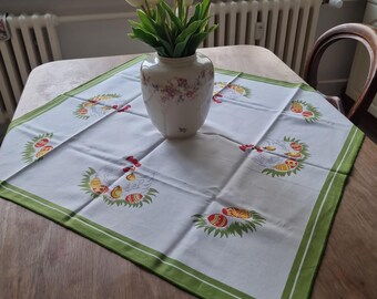 Personalisierte Oster-Weihdecke mit IHS Stickerei – 50x50 cm Baumwolle – Fleischweihe Tuch mit Name – bestickte Osterdecke Geschenk