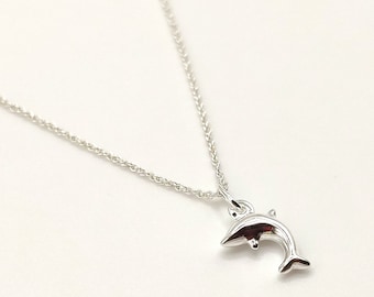 Small dolphin pendant in solid 925/1000 silver - With box and gift bag