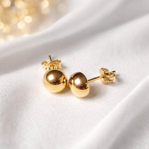 Orecchini a bottone a mezza sfera in oro giallo massiccio 18k (750/1000) – diametri da 3 a 8 mm – Confezione regalo e sacchetto immagine 2