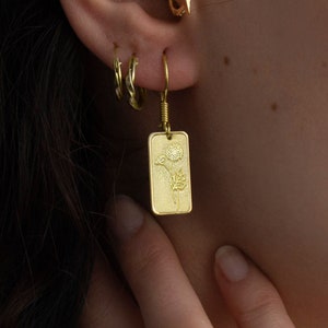 Birth Flower Earrings - Dainty Floral Signet Earrings - Dainty Dangle Birth Month Flower Earrings - Flower Jewelry - Bridesmaid Gift