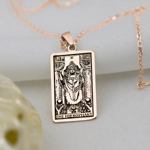 10k Solid Gold Hierophant Halskette - Tarot Karte Halskette - Tarot Anhänger Schmuck - Okkulter Schmuck - Abschlussgeschenk - Personalisierte Geschenke