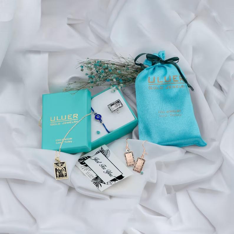 14K Solid Gold Medusa Pendant Ancient Greek Mythology Jewelry Gift for