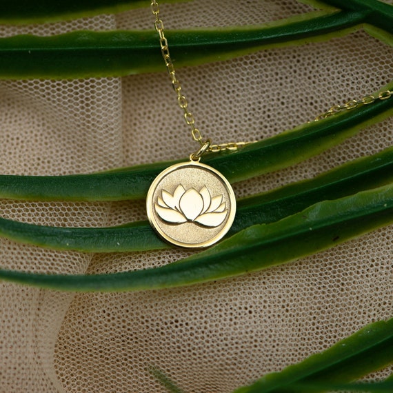 Collier Avec Pendentif Fleur De Lotus 22x19 Mm - Longueur 60 Cm - Neuf Sans Emballage
