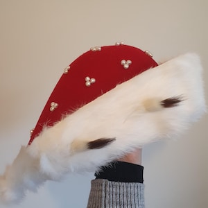 Custom felt medieval hat/ chapeau a bec/ bycocket/Robin hood hat, made to order