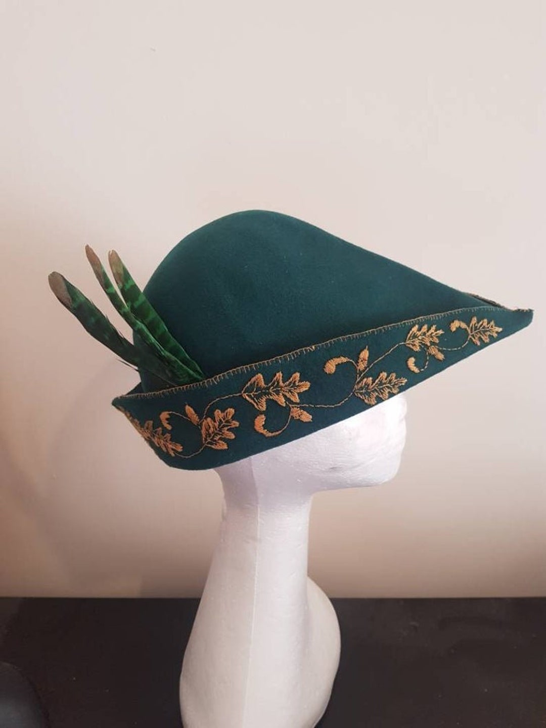 Custom Felt Medieval Hat/ Chapeau a Bec/ Bycocket/robin Hood