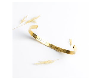 Pulsera con mensaje oculto de la buena chica de papá