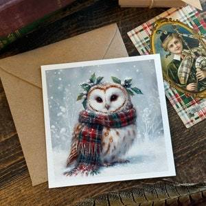 Écharpe tartan hibou blanc Carte de voeux artistique de LUXE Carte de Noël des amoureux de la chouette amitié, Écosse rurale enneigée, petits caractères