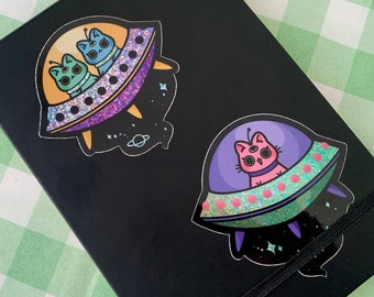 2 PACK Space Cats Glitter Stickers UFO Alien Neko Kawaii Art Mignon Anime Dessin Animé Manga Sci-Fi Vaisseau Spatial Drôle Sparkle Holographique Fait à la main