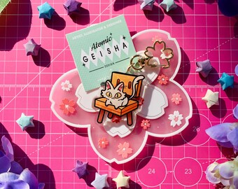 Daijin and Souta Chair Suzume Acrylic Keychain Epoxy Charm Lucky Anime Manga Kawaii Art Japan Asian Cartoon Accessoire Cute Magical Cat Neko