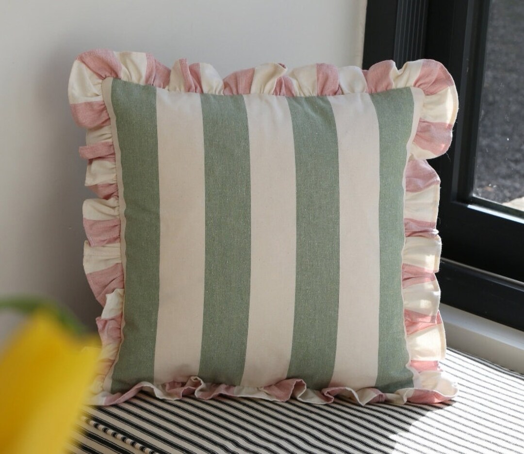 Ruffled Cushion | Wool