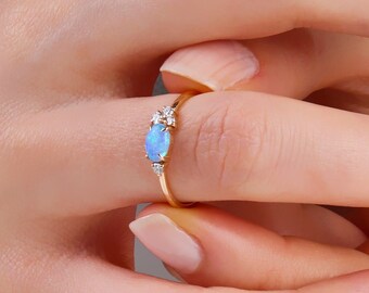Opal ring vintage, Opal Stacking Ring, Dainty Daimond Ring, Gold Opal Ring, 14k Gold Ring, Delicate Opal Ring, Bridesmaid Gift,