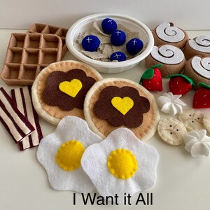 Felt Breakfast, Felt Waffles, Felt Pancakes, Felt Eggs, Play Food, Play Kitchen, Pretend Play, Felt Food, Pretend Play, Playroom Toys, Gift