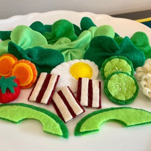 Felt Salad, Felt Food, Play Food, Pretend Food, Pretend Play, Play Kitchen, Playroom Toys, Pretend Play Toys, Birthday Gift, Play Store image 2