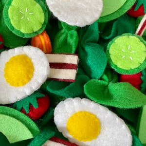 Felt Salad, Felt Food, Play Food, Pretend Food, Pretend Play, Play Kitchen, Playroom Toys, Pretend Play Toys, Birthday Gift, Play Store image 7