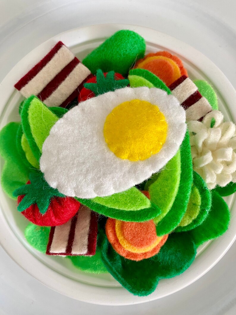 Felt Salad, Felt Food, Play Food, Pretend Food, Pretend Play, Play Kitchen, Playroom Toys, Pretend Play Toys, Birthday Gift, Play Store image 3