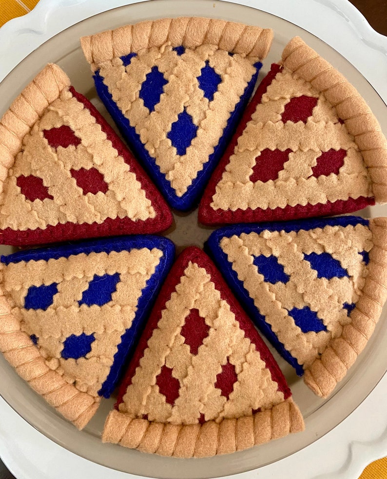 Felt Cherry Pie, Felt Pumpkin Pie, Felt Blueberry Pie, Felt Pie, Felt Food, Play Food, Play Kitchen, Pretend Play, Toy, Thanksgiving Decor image 6