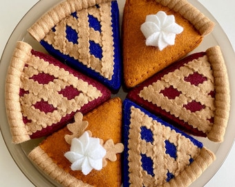 Felt Cherry Pie, Felt Pumpkin Pie, Felt Blueberry Pie, Felt Pie, Felt Food, Play Food, Play Kitchen, Pretend Play, Toy, Thanksgiving Decor