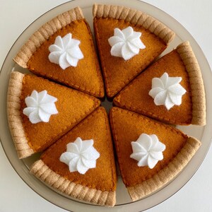 Felt Pumpkin Pie, Felt Pie, Felt Food, Play Food, Play Kitchen, Pretend Play, Toy, Thanksgiving Decor, Thanksgiving