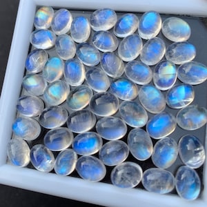 10 pcs AAAA++ NATURAL MOONSTONE Rainbow Oval Shape Cabochon, Rainbow loose Moonstone , Rainbow Moonstone Lot 3-4mm to 7x9mm sizes Cabochon