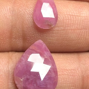 Rubino taglio rosa, cristallo di rubino, set di 2 rubini, pietra preziosa taglio rosa, rubino fantasia e rotondo, taglio rosa fondo piatto 7,5x 18 mm ~ 10,20 ct