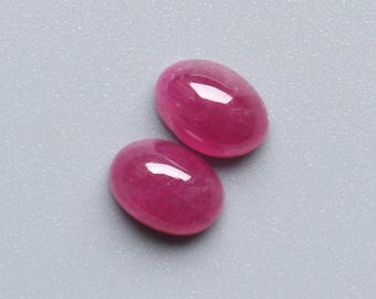Coppia di rubini naturali, rubino rosso AAA++, cabochon ovale liscio e lucidato, pietra preziosa sciolta, coppia di rubini ovali sciolti per la creazione di gioielli, 7 x 5 mm, 2,80 ct