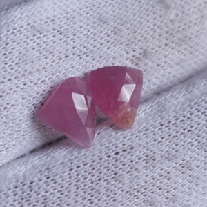 RUBINO NATURALE taglio rosa, pietra preziosa a fette sfaccettate su un lato con taglio a rosa, pietre preziose a fette di rubino fantasia, pietre preziose sfuse con taglio a rosa e retro piatto, 8 x 7,3 mm