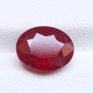 9 x 7 MM Natürlicher Rubin Facettierter Edelstein, Roter Rubin Kristall, Natürlicher Rubin Smaragd Facettiert, Rubin Facettierter Oval Rubin Ring Cut Edelstein 2,90 CT