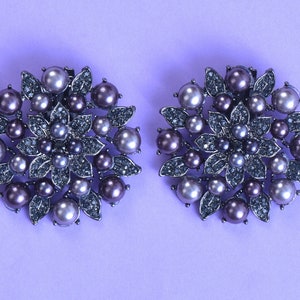 Flower and Pearl Shoe Clip