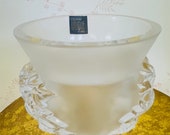 LALIQUE CRYSTAL VASE - St. Cloud 12229 - Acanthus Leaf - With Original Labels - Made in France