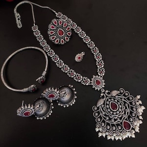 Temple jewellery, stone jewelry set, Indian oxidised set with pearls, Kolhapuri set, ethnic jewelry, long necklace set, boho tribal jewelry