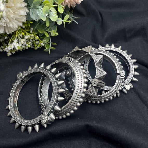 Oxidized Silver Tribal Bangle | Boho Screw Lock Kada, Set of 5 - Etsy