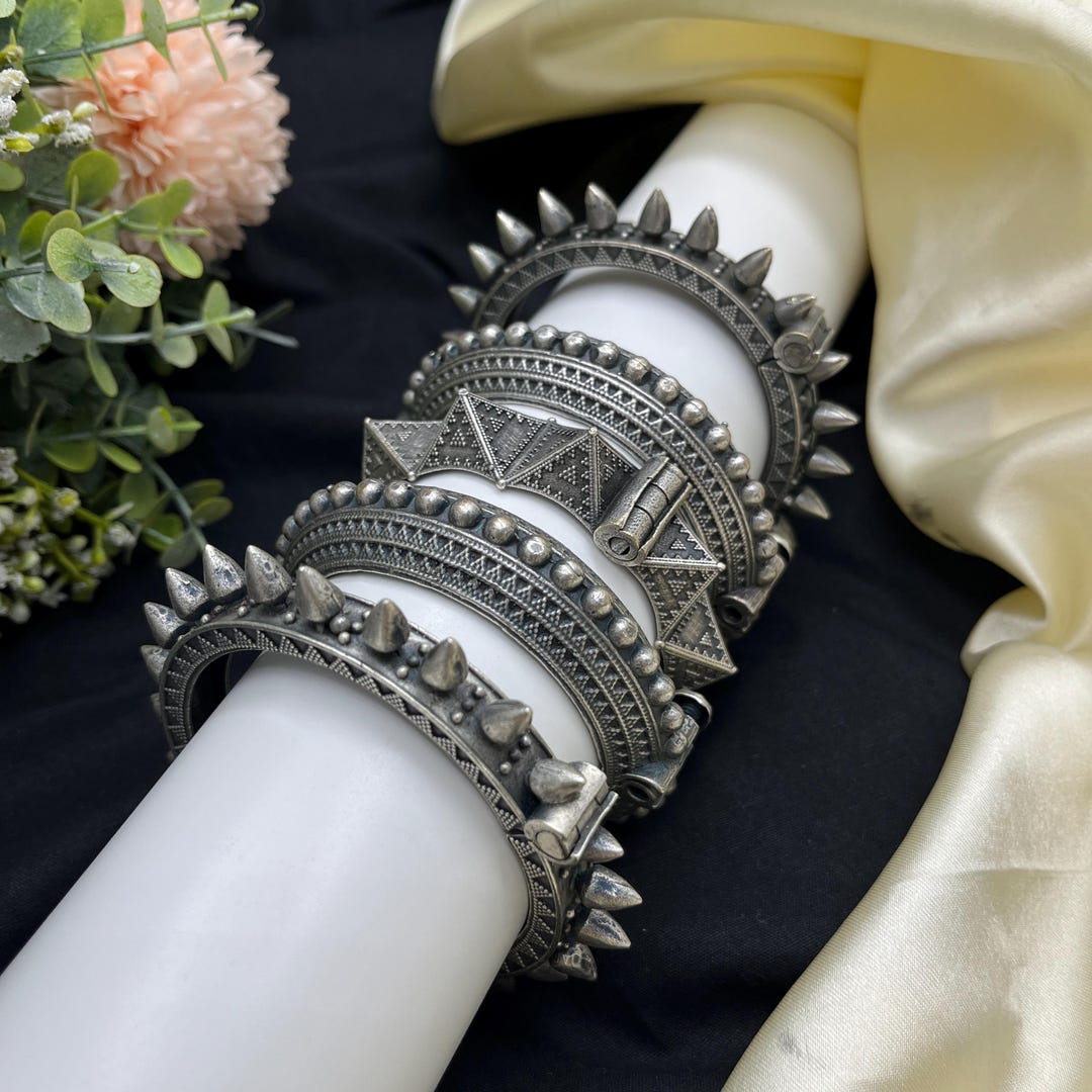 Oxidized Silver Tribal Bangle | Boho Screw Lock Kada, Set of 5 - Etsy