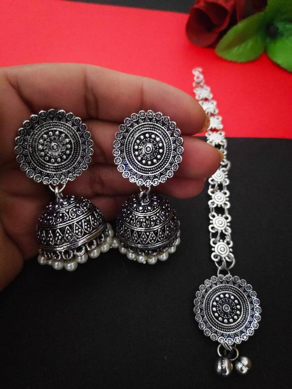 Oxidised earrings with maang tikka discount