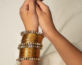 Armbandsset i guld: Indiska bröllopssmycken i kundansk stil