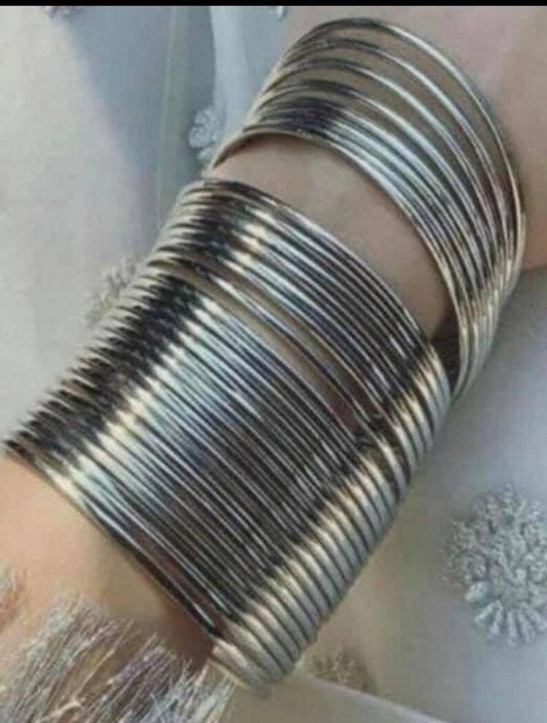 Plain black metal best sale bangles