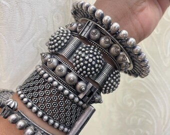 Handcrafted Oxidized Silver Chura Kada Set: Indian Bangle Set of 7
