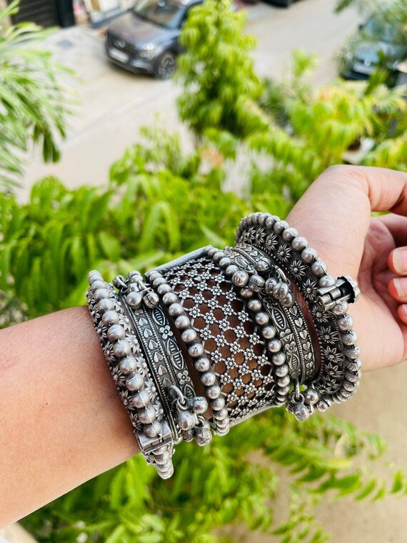 Bangles set verzilverde hand kada armband antiek zilver look Te openen kada brede armband ghunghroo Bangle geschenken bruiloft hand Bangles