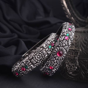 Kolhapuri Stone Bangles, Bollywood Stone Bangles, Oxidized Hand Jewelry, Antique Floral Designs, Oxidised German Silver Jewelry,  Gift
