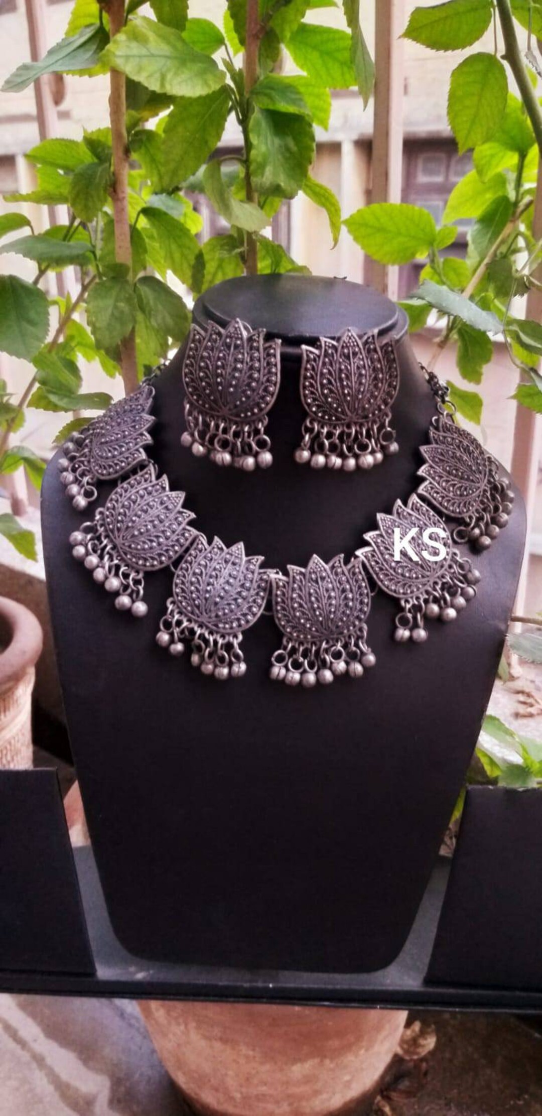 Lotus oxidised sale choker