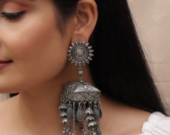 Grandes boucles d'oreilles afghanes banjara antiques jhumka jhumki noir polonais, bijoux oxydés indiens et pakistanais, cadeaux pour elle, vêtements de fête et de loisirs