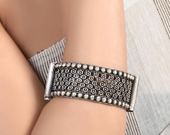 Handmade Rajasthani Silver Kada Bracelet: Boho Party Jewelry