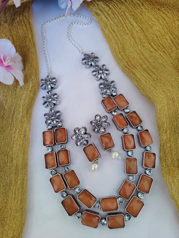 Green stone necklace set deals