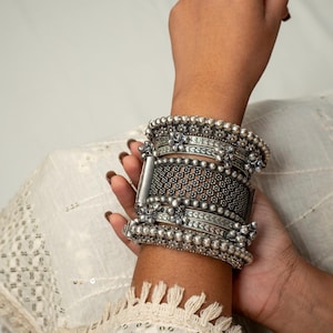 Bangles set kada hand silver plated kada bracelet antique silver look Openable kada broad bracelet ghunghroo gifts wedding hand Bangles