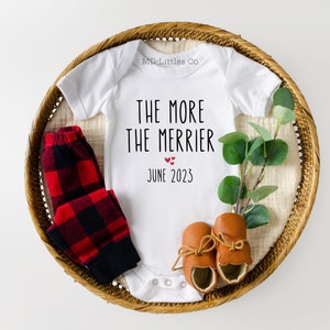 Cache-couche pour faire-part de grossesse de Noël, Plus on est joyeux, deuxième bébé, troisième bébé, faire-part de Noël personnalisé